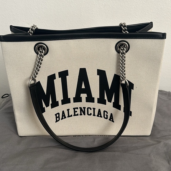 Brand New Balenciaga Duty Free Tote Bag Miami limited edition - Picture 2 of 6